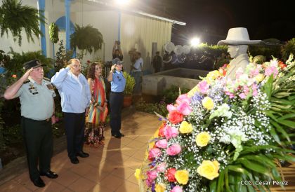 Daniel y Rosario celebran 121 Aniversario del Natalicio del General Sandino