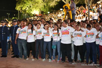 Daniel y Rosario celebran 121 Aniversario del Natalicio del General Sandino