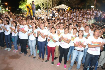Daniel y Rosario celebran 121 Aniversario del Natalicio del General Sandino
