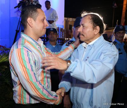 Daniel y Rosario celebran 121 Aniversario del Natalicio del General Sandino