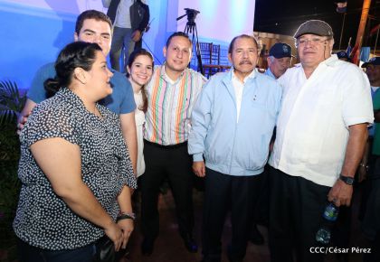 Daniel y Rosario celebran 121 Aniversario del Natalicio del General Sandino