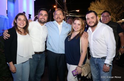 Daniel y Rosario celebran 121 Aniversario del Natalicio del General Sandino