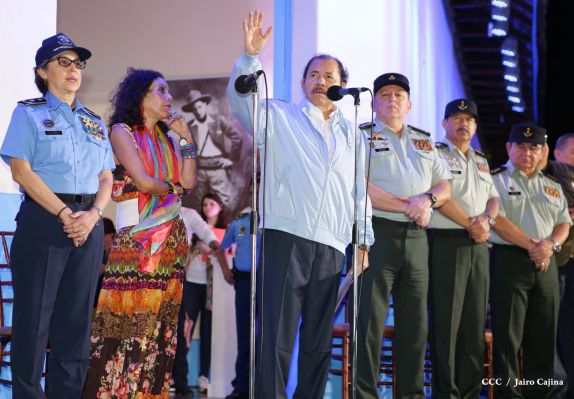 Daniel y Rosario celebran 121 Aniversario del Natalicio del General Sandino