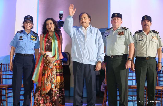 Daniel y Rosario celebran 121 Aniversario del Natalicio del General Sandino