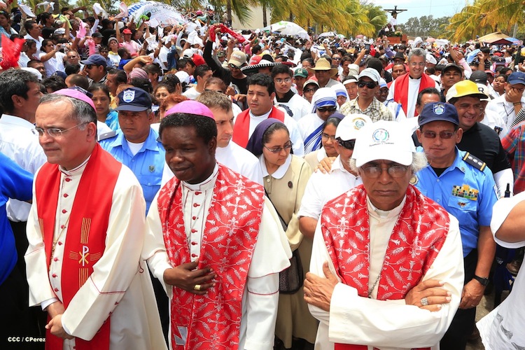 Viacrucis de Viernes Santo en Managua