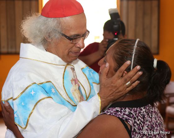 Celebran con júbilo y devoción a María Auxiliadora en Los Altos, Nindirí
