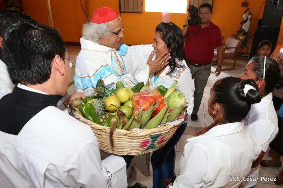 Celebran con júbilo y devoción a María Auxiliadora en Los Altos, Nindirí