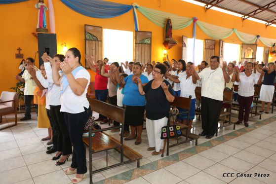 Celebran con júbilo y devoción a María Auxiliadora en Los Altos, Nindirí