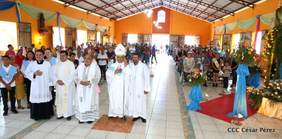 Celebran con júbilo y devoción a María Auxiliadora en Los Altos, Nindirí