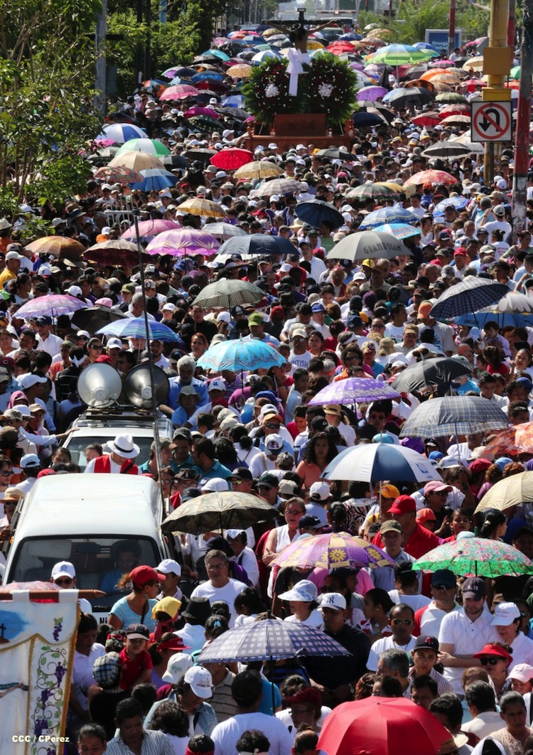 Viacrucis de Viernes Santo en Managua