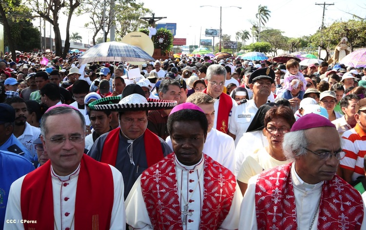 Viacrucis de Viernes Santo en Managua