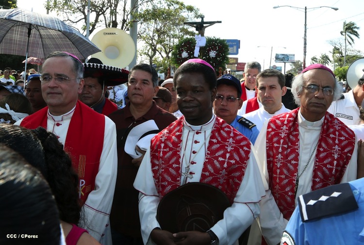Viacrucis de Viernes Santo en Managua