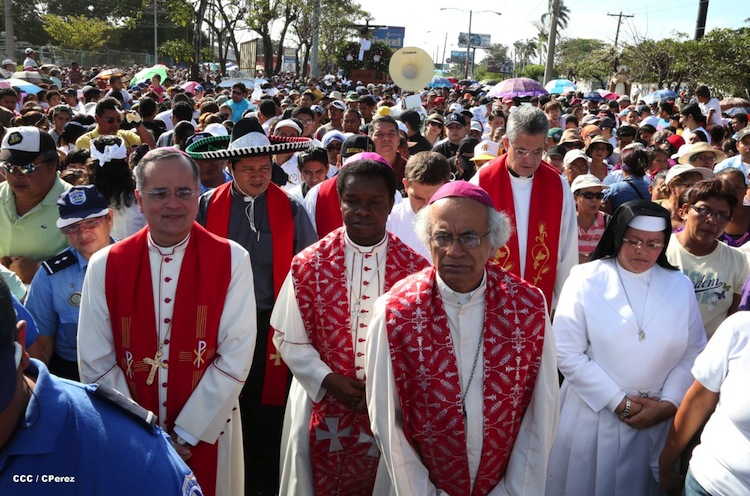 Viacrucis de Viernes Santo en Managua