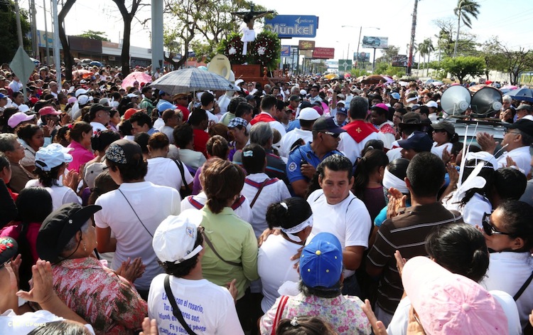 Viacrucis de Viernes Santo en Managua