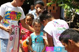 Gobierno envía miles de juguetes a niñ@s de Puerto Morazán y Tonalá 