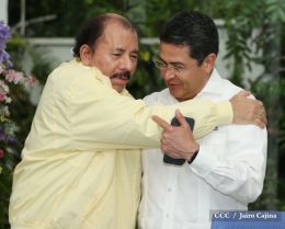 Daniel y Rosario reciben al presidente de Honduras, Juan Orlando Hernández