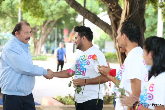 Daniel y Rosario rinden homenaje al Comandante Carlos Fonseca en su 80 Natalicio