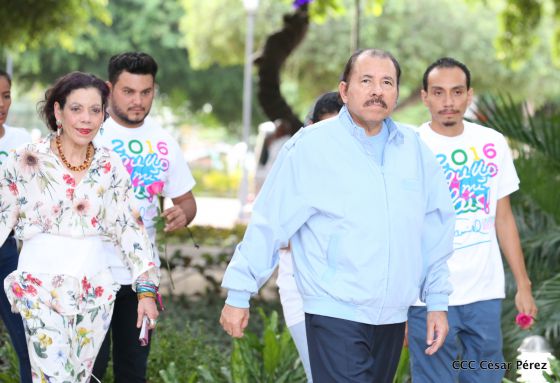 Daniel y Rosario rinden homenaje al Comandante Carlos Fonseca en su 80 Natalicio