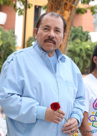 Daniel y Rosario rinden homenaje al Comandante Carlos Fonseca en su 80 Natalicio