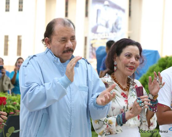 Daniel y Rosario rinden homenaje al Comandante Carlos Fonseca en su 80 Natalicio