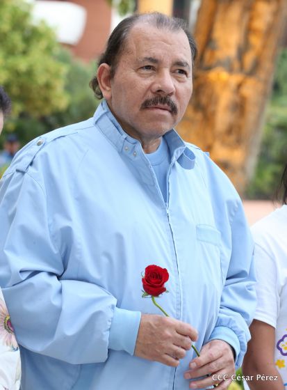 Daniel y Rosario rinden homenaje al Comandante Carlos Fonseca en su 80 Natalicio