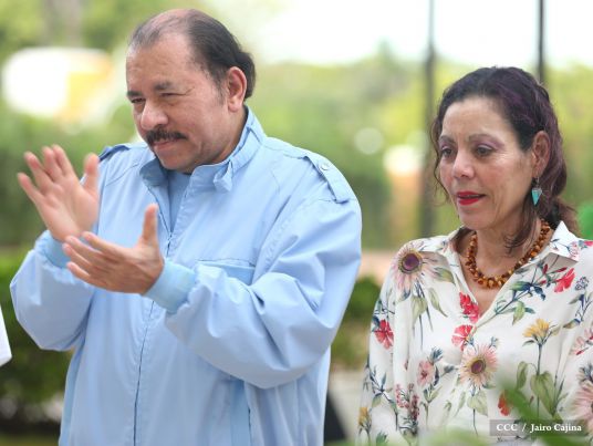 Daniel y Rosario rinden homenaje al Comandante Carlos Fonseca en su 80 Natalicio