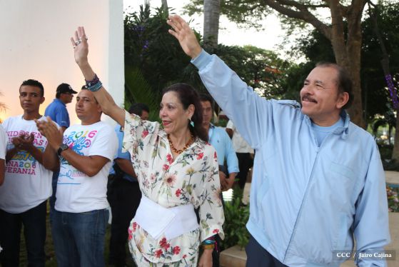 Daniel y Rosario rinden homenaje al Comandante Carlos Fonseca en su 80 Natalicio
