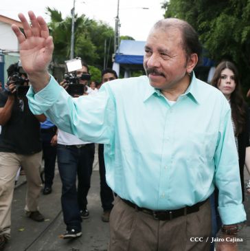 Daniel y Rosario participan del proceso de verificación ciudadana