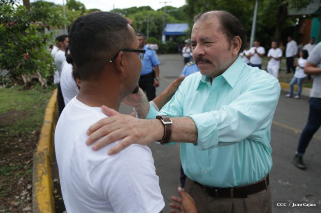 Daniel y Rosario participan del proceso de verificación ciudadana