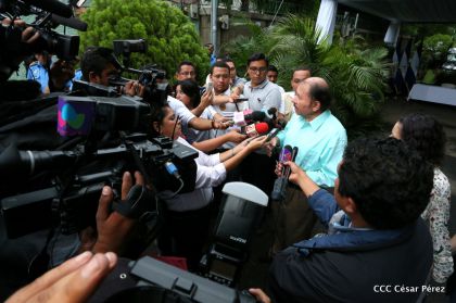 Daniel y Rosario participan del proceso de verificación ciudadana