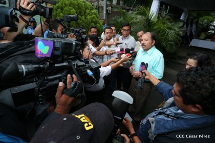Daniel y Rosario participan del proceso de verificación ciudadana