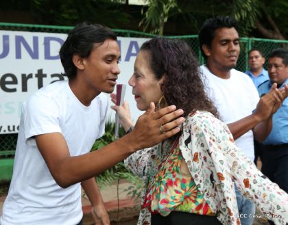 Daniel y Rosario participan del proceso de verificación ciudadana