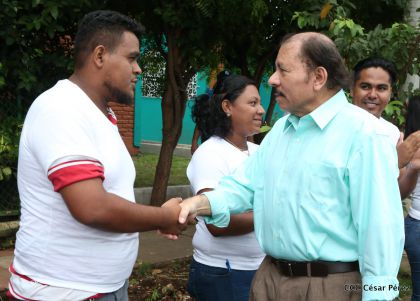 Daniel y Rosario participan del proceso de verificación ciudadana