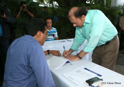 Daniel y Rosario participan del proceso de verificación ciudadana