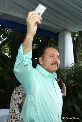 Daniel y Rosario participan del proceso de verificación ciudadana