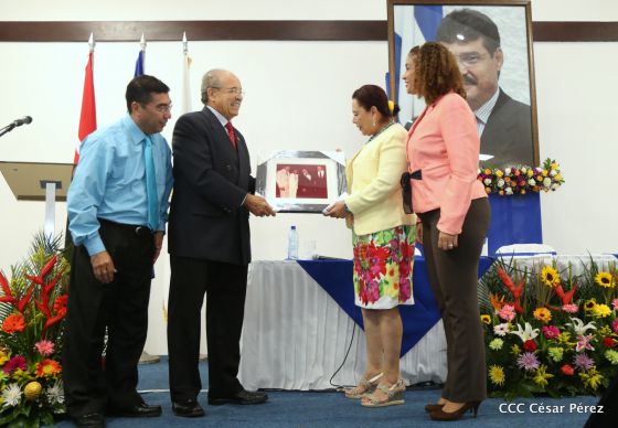 Alcaldía de Managua entrega orden Alexis Argüello a personalidades deportivas