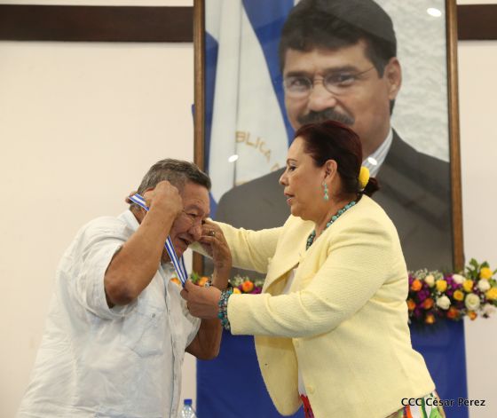 Alcaldía de Managua entrega orden Alexis Argüello a personalidades deportivas