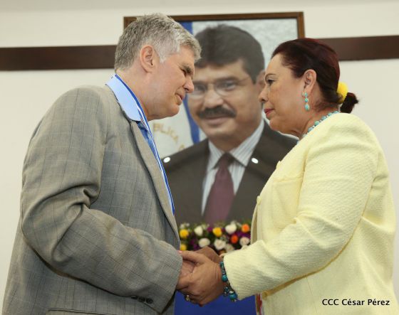 Alcaldía de Managua entrega orden Alexis Argüello a personalidades deportivas