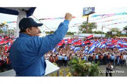 Daniel y Rosario celebran el 37 Aniversario del Repliegue Táctico a Masaya