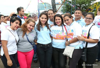 Presidente Daniel y Compañera Rosario en 37 Aniversario del Repliegue a Masaya