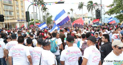 Presidente Daniel y Compañera Rosario en 37 Aniversario del Repliegue a Masaya