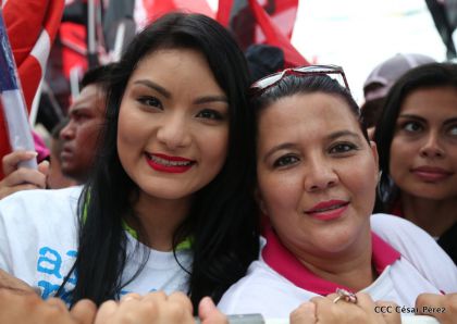 Presidente Daniel y Compañera Rosario en 37 Aniversario del Repliegue a Masaya