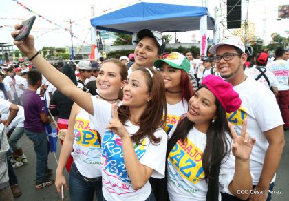 Presidente Daniel y Compañera Rosario en 37 Aniversario del Repliegue a Masaya