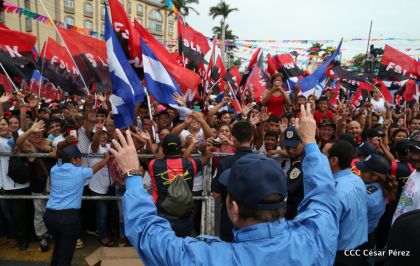 Presidente Daniel y Compañera Rosario en 37 Aniversario del Repliegue a Masaya
