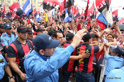 Presidente Daniel y Compañera Rosario en 37 Aniversario del Repliegue a Masaya