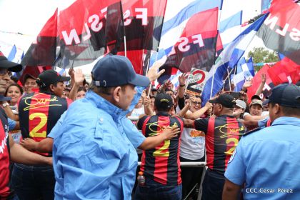 Presidente Daniel y Compañera Rosario en 37 Aniversario del Repliegue a Masaya