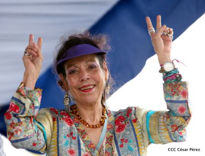 Presidente Daniel y Compañera Rosario en 37 Aniversario del Repliegue a Masaya