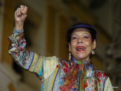 Presidente Daniel y Compañera Rosario en 37 Aniversario del Repliegue a Masaya