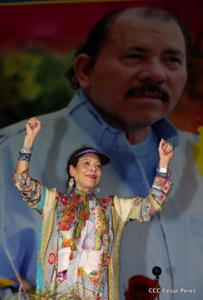 Presidente Daniel y Compañera Rosario en 37 Aniversario del Repliegue a Masaya