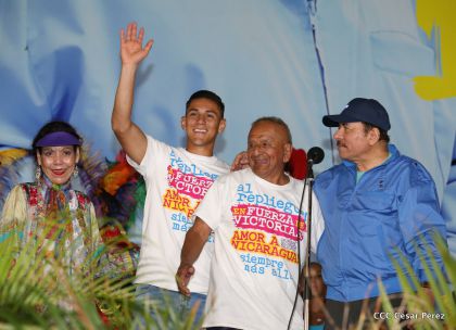 Presidente Daniel y Compañera Rosario en 37 Aniversario del Repliegue a Masaya